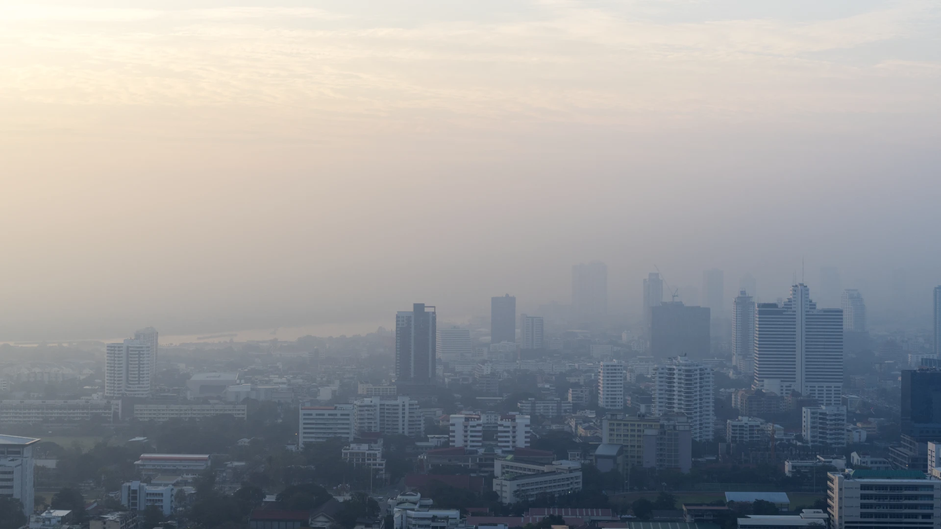 Mumbai AQI Is Dangerous: Can HBOT Help You Breathe Better?